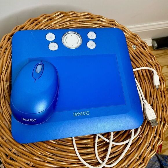 Wacom CTE-450 Bamboo Fun Graphic Writing Tablet with Mouse & Cord, NO PEN - Picture 2 of 8